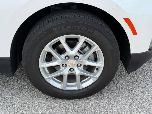 Used 2024 Chevrolet Equinox LT w/ LPO, Floor Liner Package FWD image 7