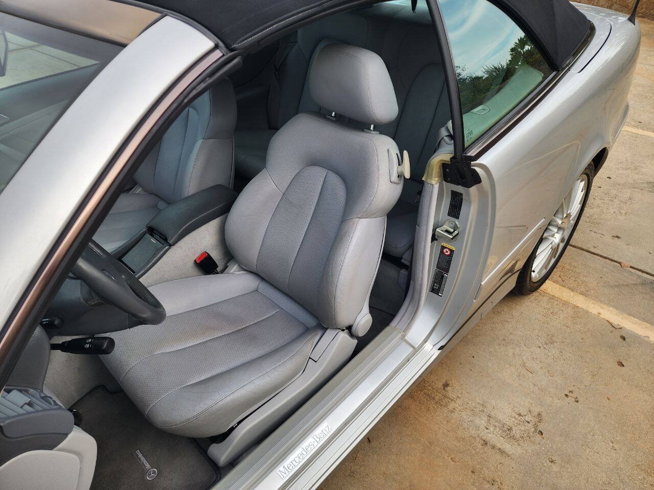 Used 2003 Mercedes-Benz CLK 320 Cabriolet image 17