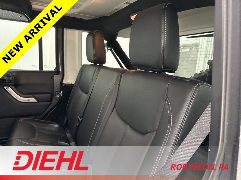 Used 2018 Jeep Wrangler Unlimited Rubicon w/ Connectivity Group image 15