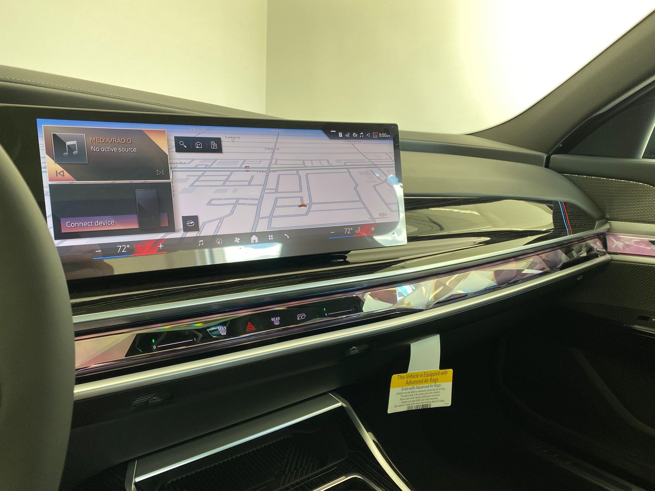 New 2026 BMW 750e xDrive w/ Premium Package image 26