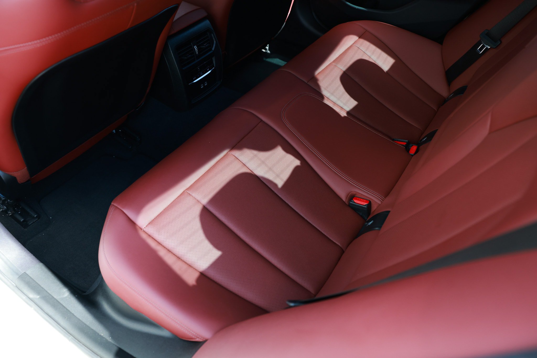 Used 2025 BMW M340i w/ Premium Package RWD image 14
