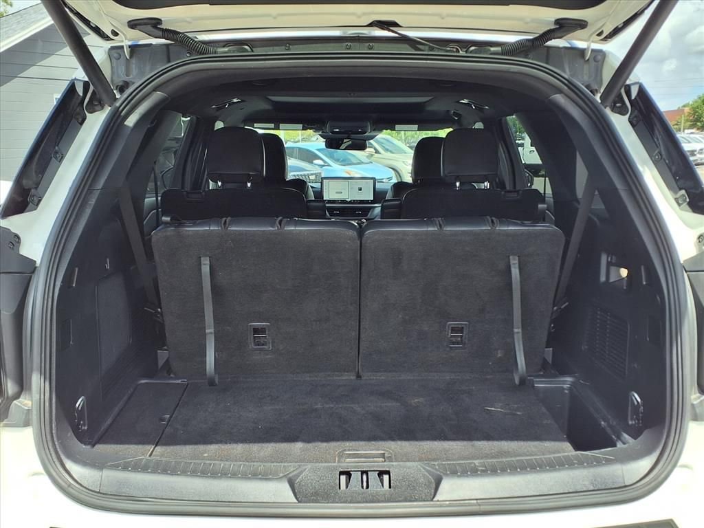 Used 2025 Ford Explorer ST-Line w/ Premium Package AWD/4WD image 19
