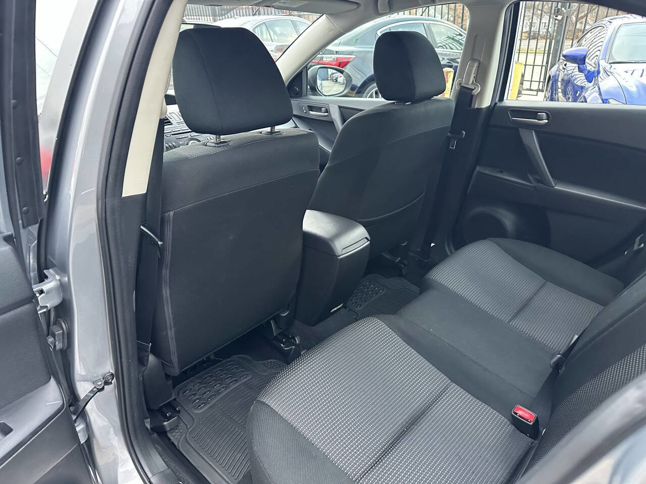 Used 2012 MAZDA MAZDA3 i Touring image 28