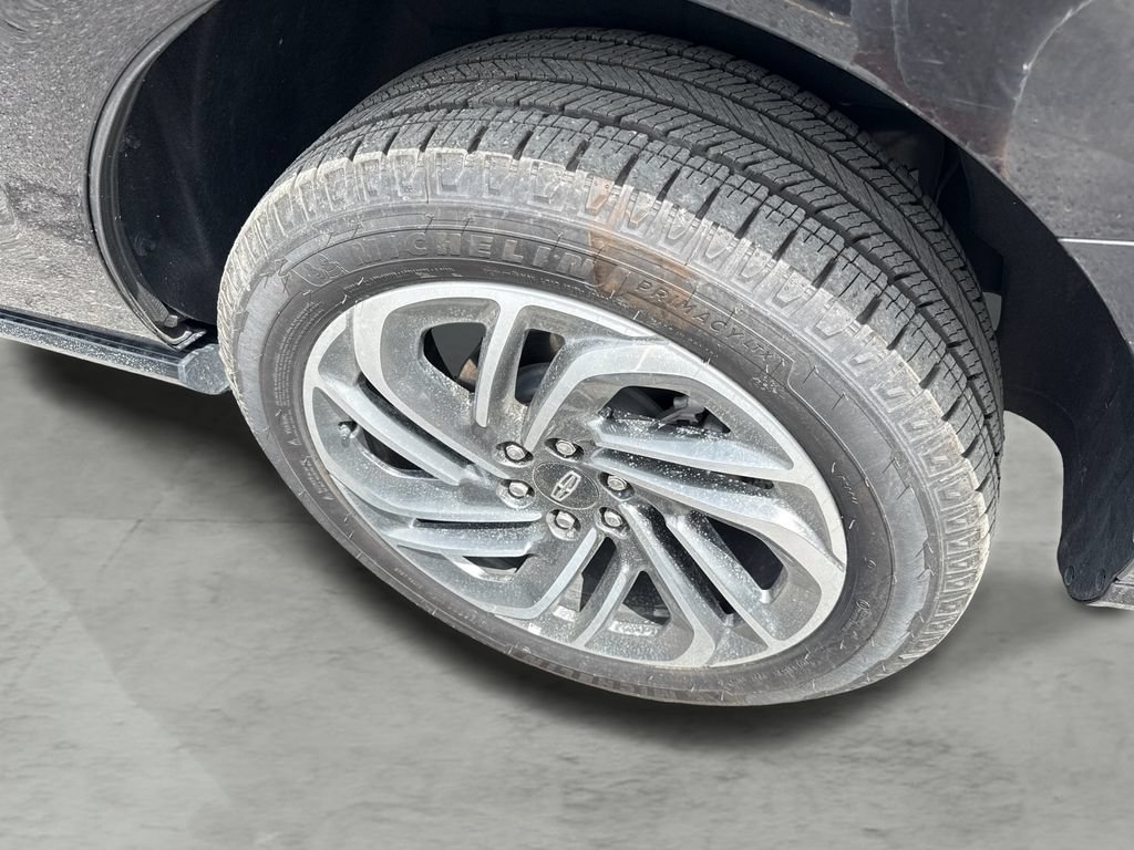 Used 2025 Lincoln Navigator Reserve AWD/4WD image 7