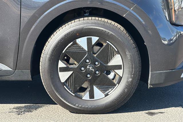 New 2026 Kia Carnival LXS FWD image 34