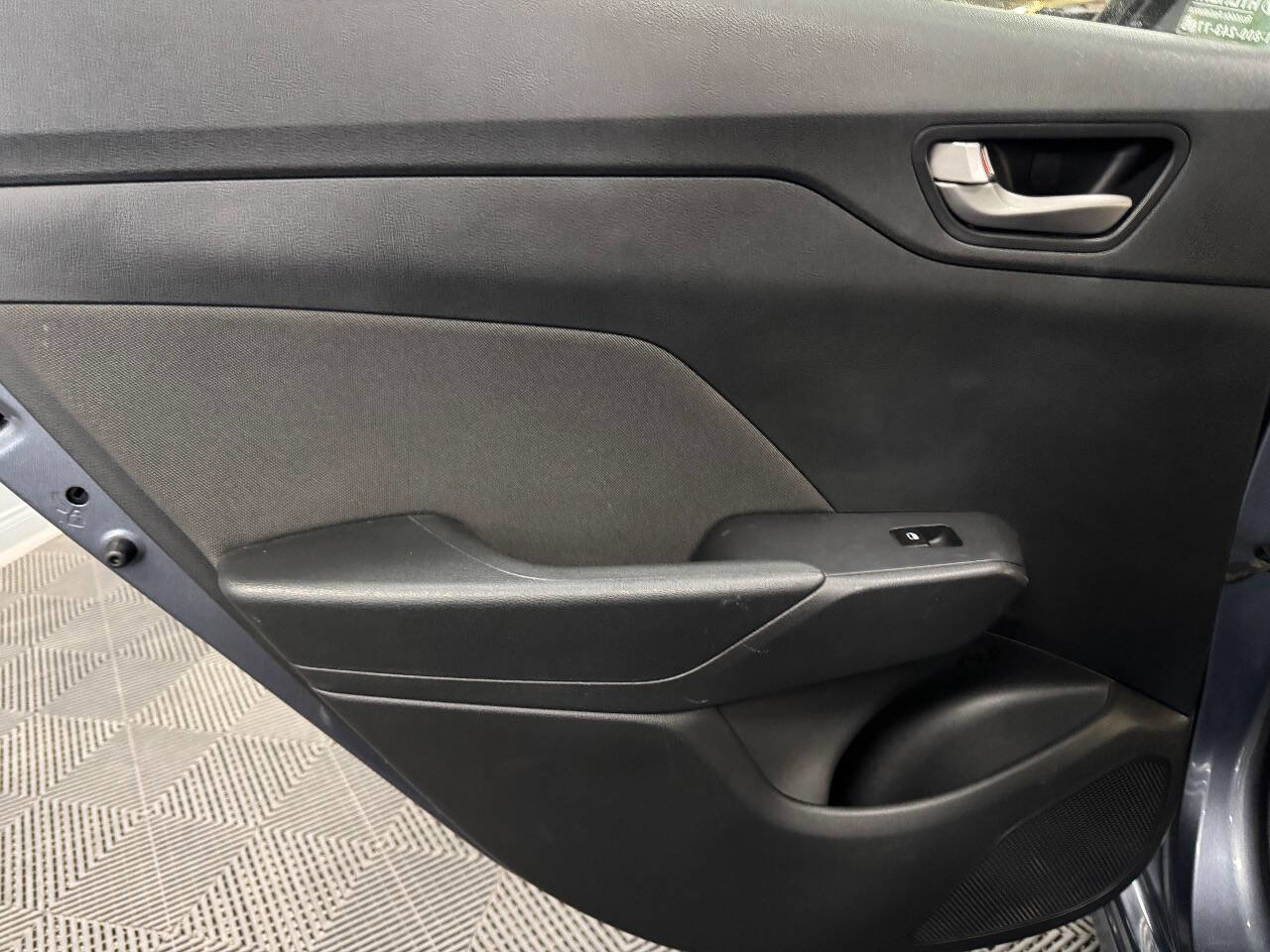 Used 2020 Hyundai Accent SE image 42