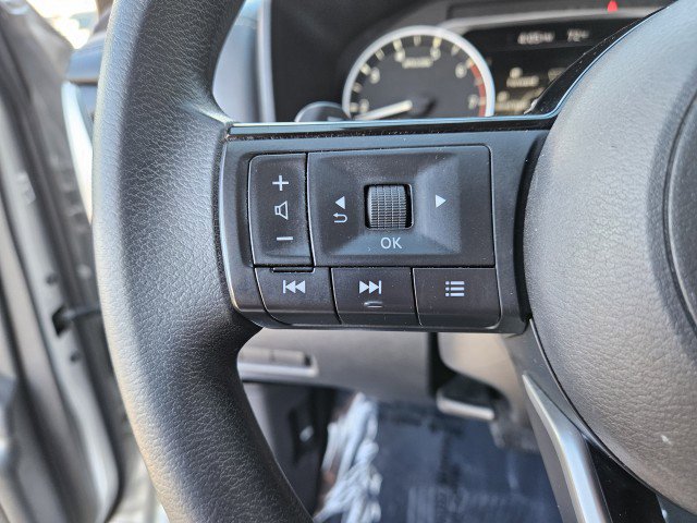 Used 2022 Nissan Rogue SV AWD/4WD image 14