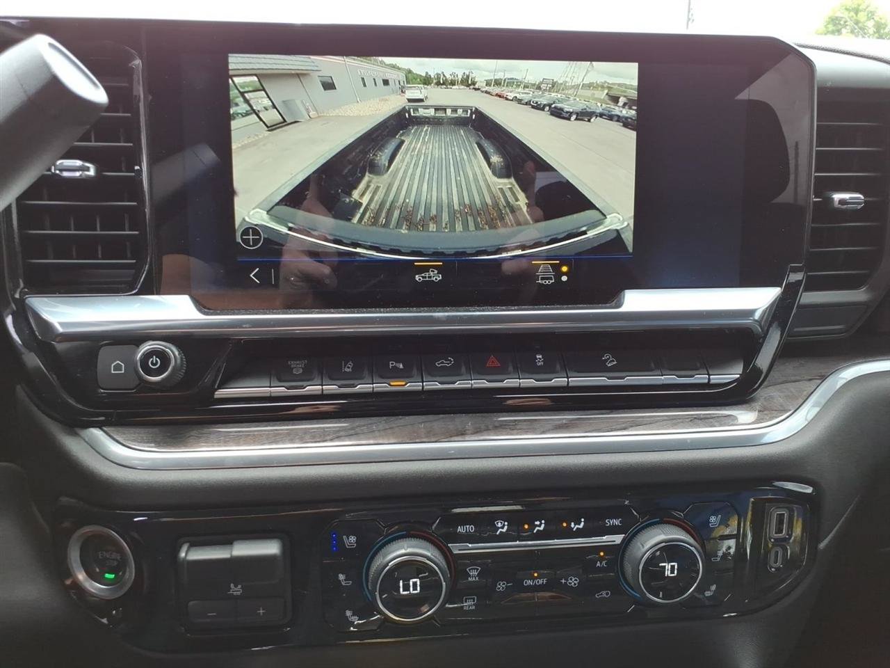 Used 2025 Chevrolet Silverado 2500 LTZ w/ LTZ Premium Package AWD/4WD image 16