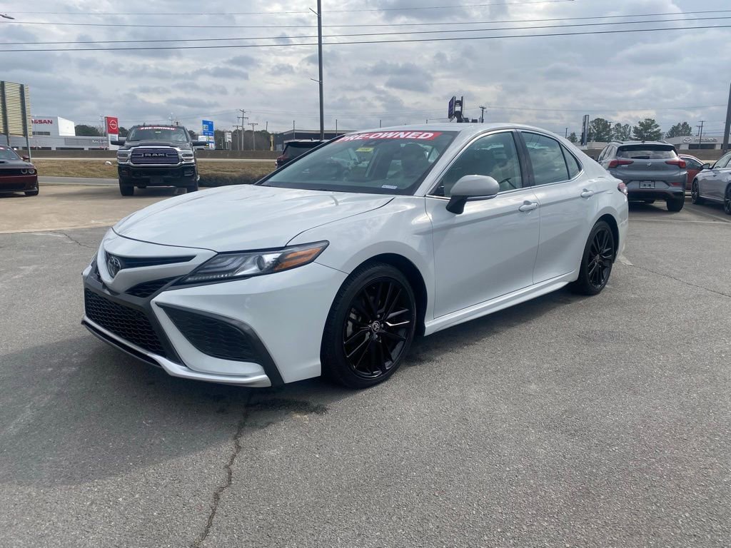 Used 2024 Toyota Camry XSE image 3