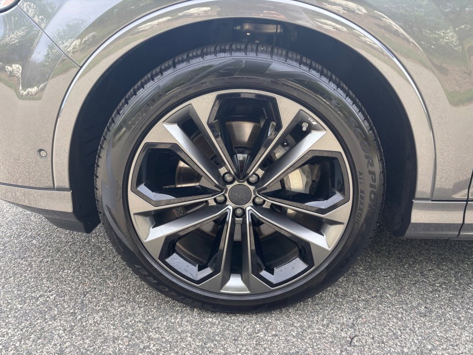 Certified 2026 Audi Q7 3.0T Premium Plus image 27