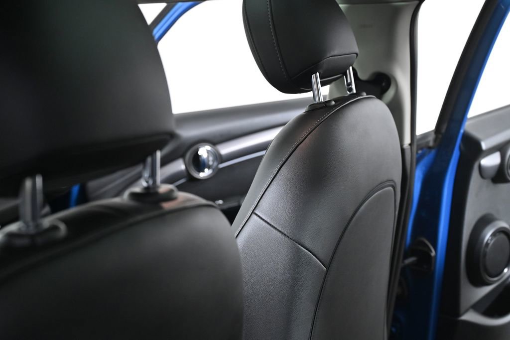 Certified 2022 MINI Cooper 4-Door Hardtop image 25