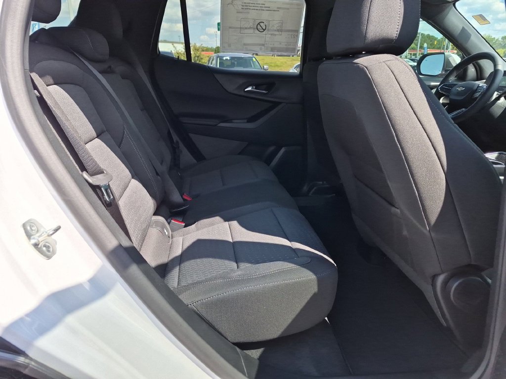 New 2027 Chevrolet Equinox LT FWD image 35