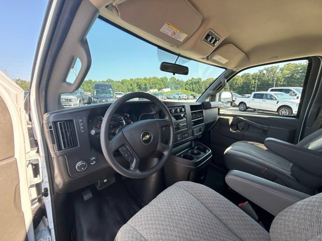 Used 2025 Chevrolet Express 3500 LS RWD image 22
