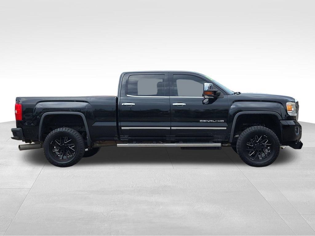 Used 2015 GMC Sierra 2500 Denali w/ Duramax Plus Package AWD/4WD image 2