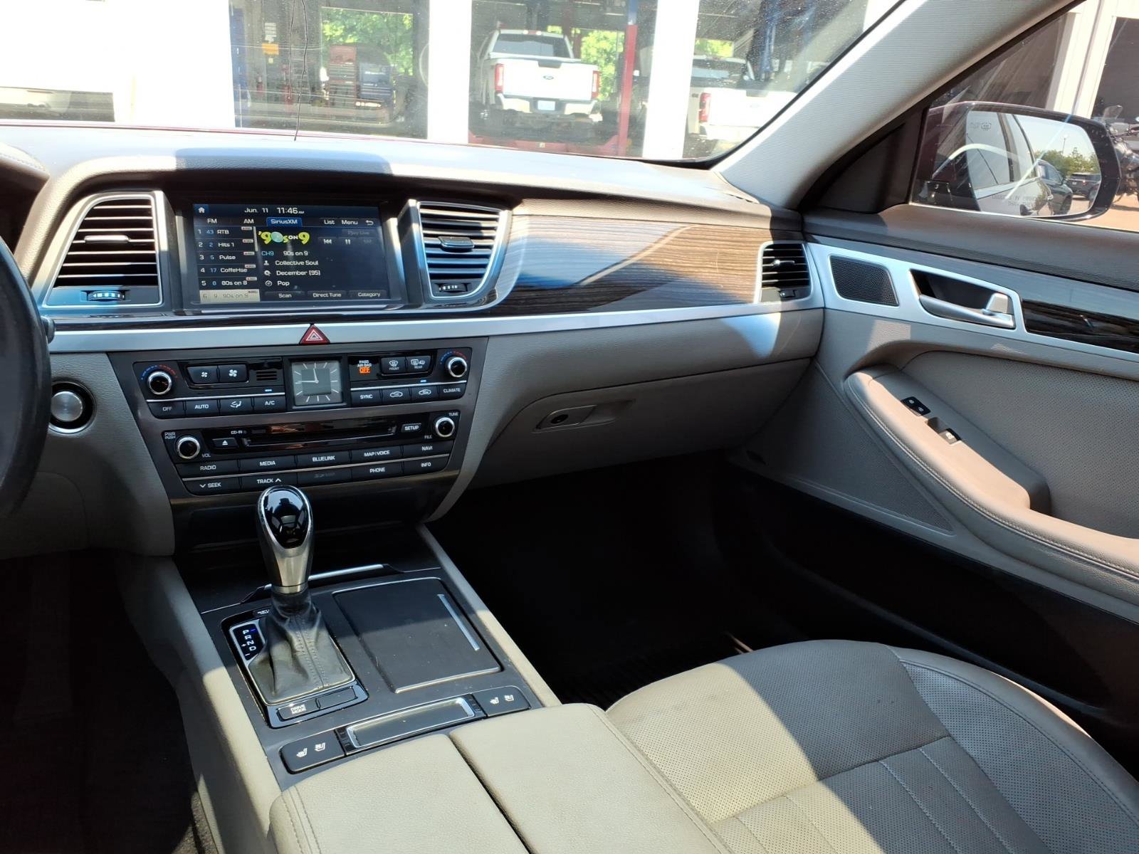 Used 2015 Hyundai Genesis 3.8 w/ Option Group 02 RWD image 20