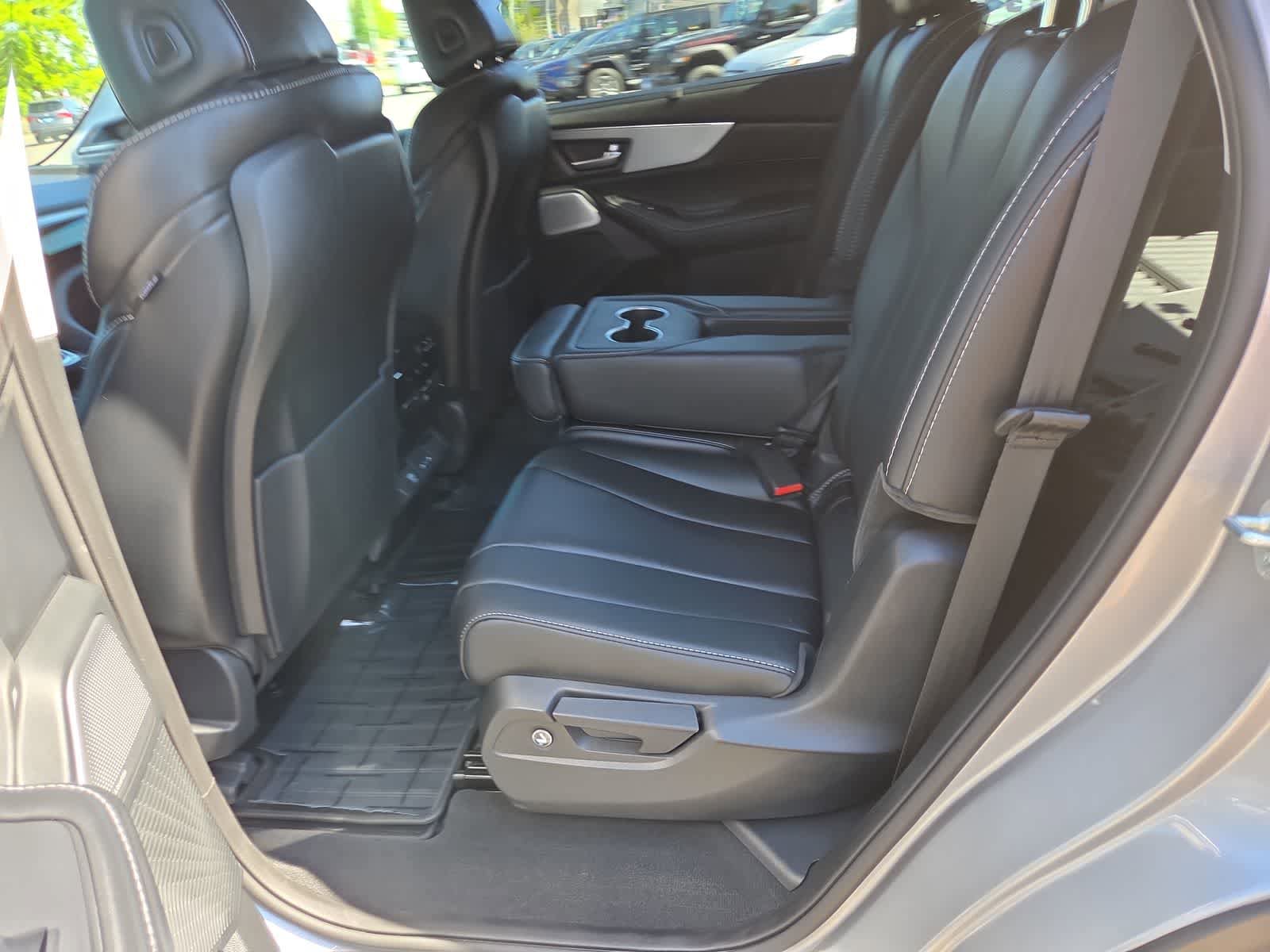 Used 2025 Acura MDX SH-AWD w/ Technology Package image 21