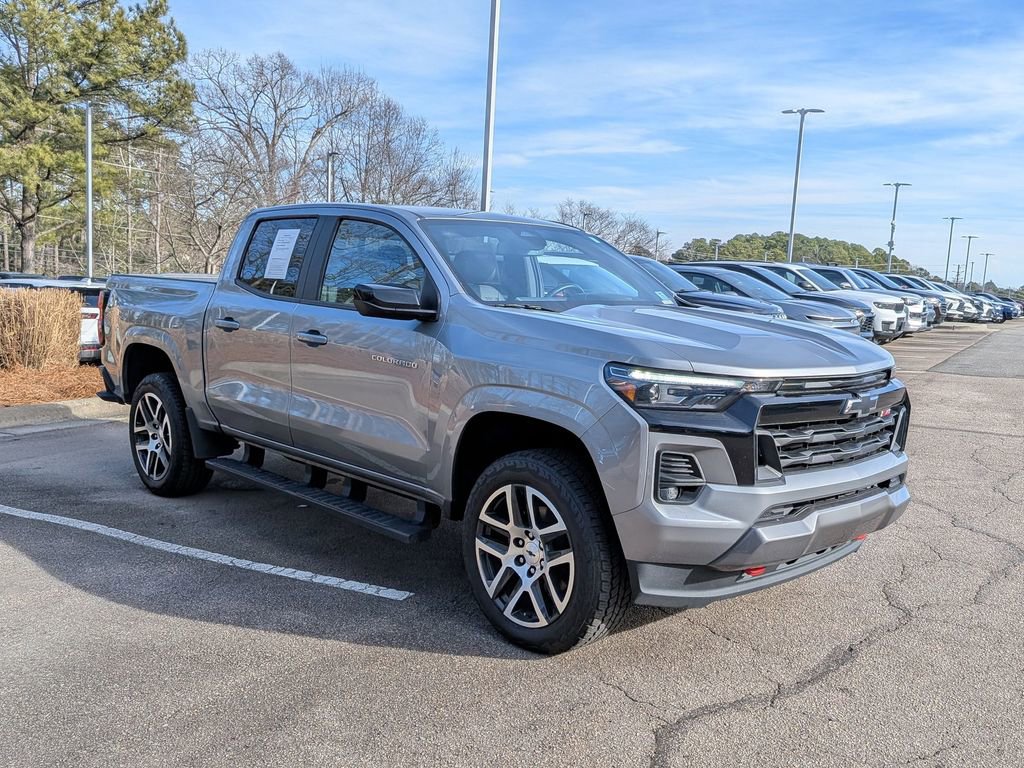Used 2023 Chevrolet Colorado Z71 w/ Z71 Convenience Package 2 image 7