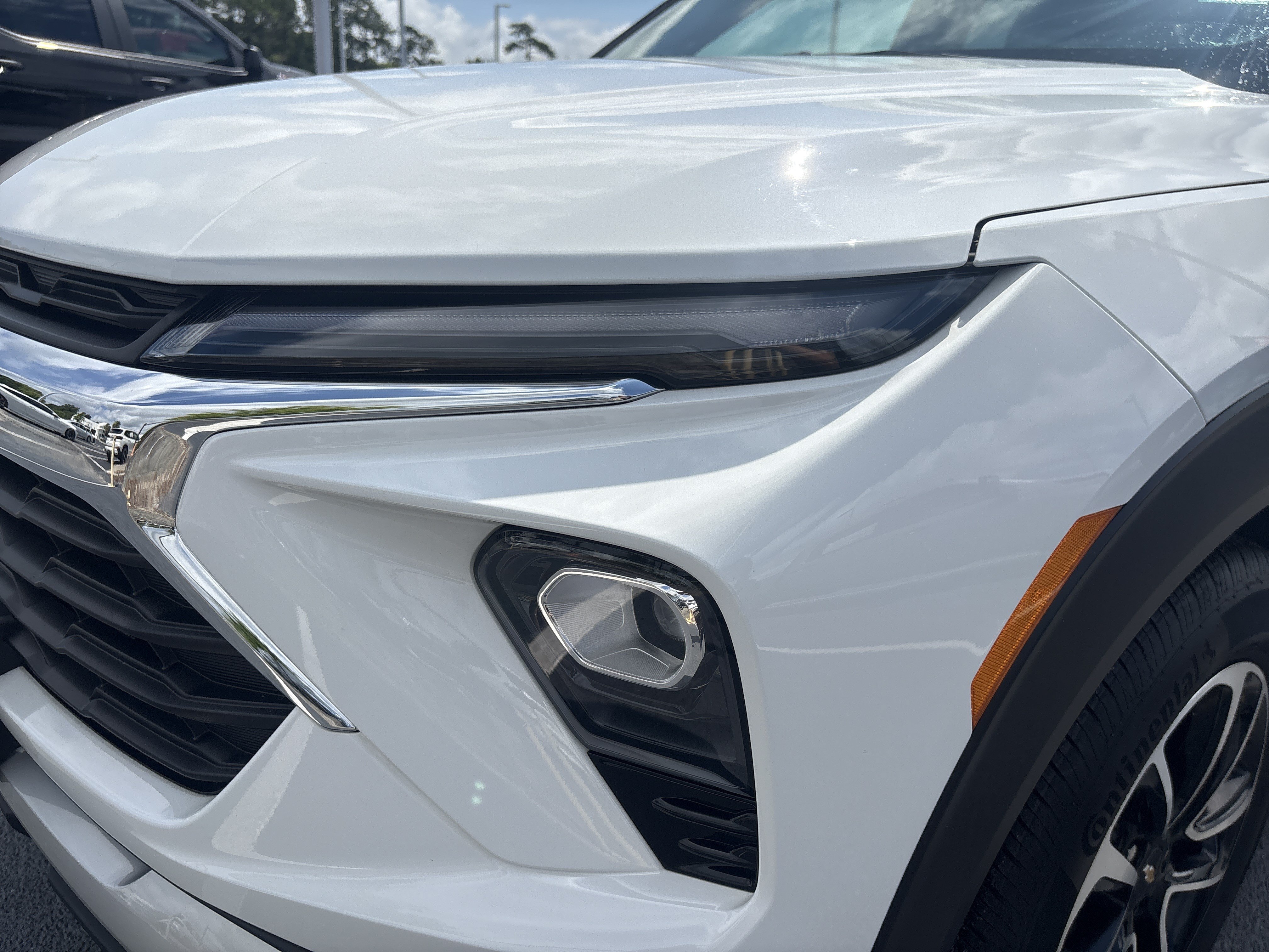 Used 2025 Chevrolet TrailBlazer LT FWD image 8