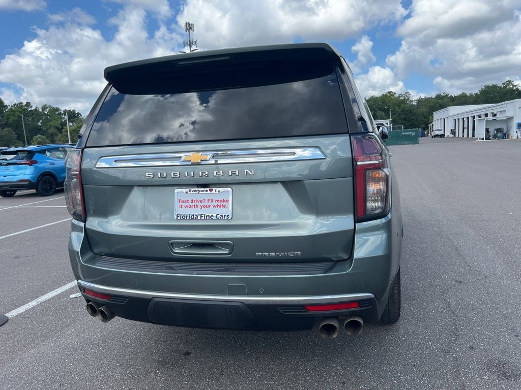 Used 2023 Chevrolet Suburban Premier RWD image 5
