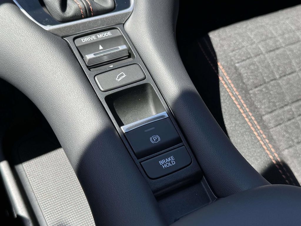 Certified 2025 Honda HR-V Sport image 27