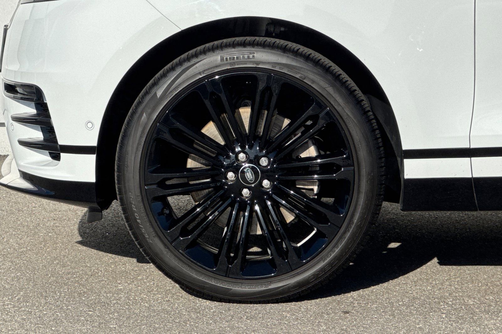 Used 2026 Land Rover Range Rover Velar Dynamic SE image 33