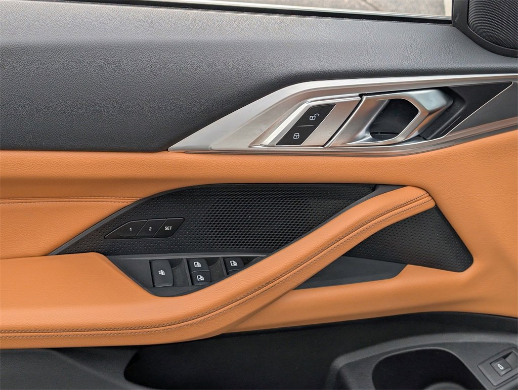 Used 2023 BMW 430i xDrive Convertible w/ Convenience Package image 17