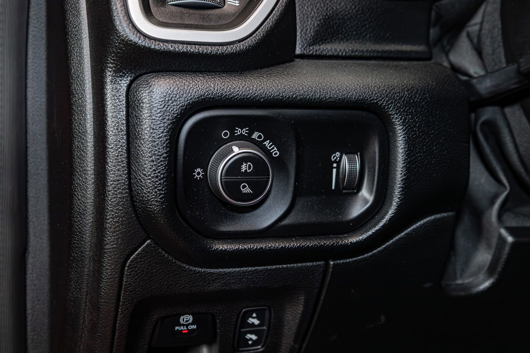 Used 2021 RAM 1500 Big Horn RWD image 16