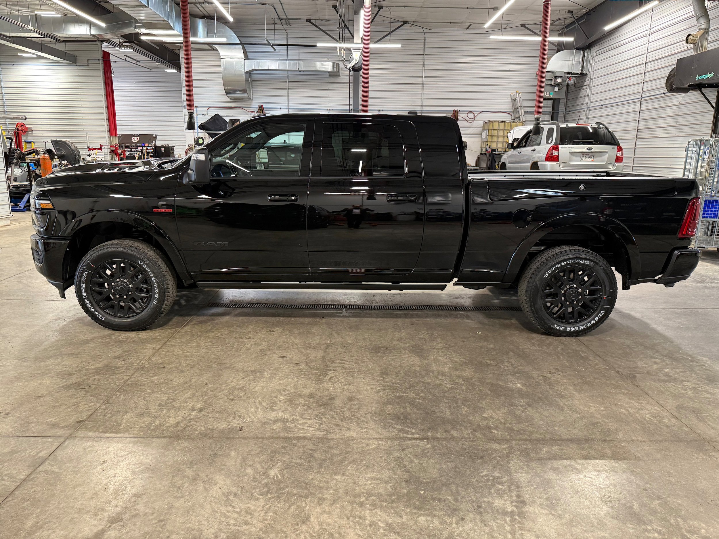 New 2026 RAM 2500 Limited AWD/4WD image 32