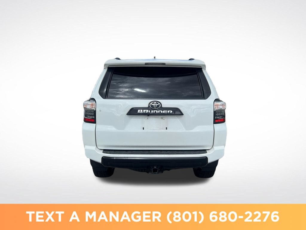 Used 2020 Toyota 4Runner TRD Off-Road Premium w/ Moonroof Package AWD/4WD image 4