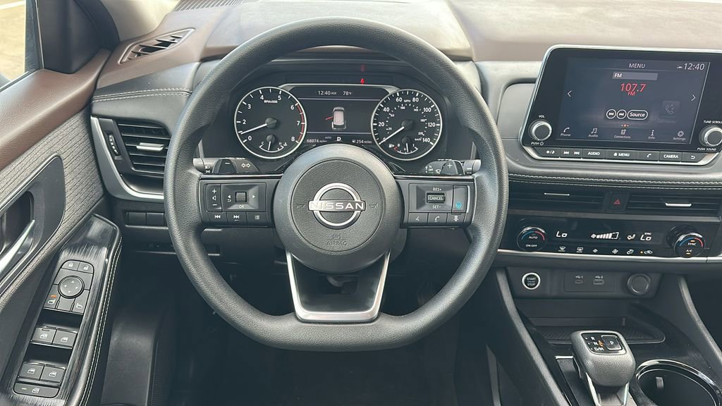 Used 2023 Nissan Rogue SV image 22