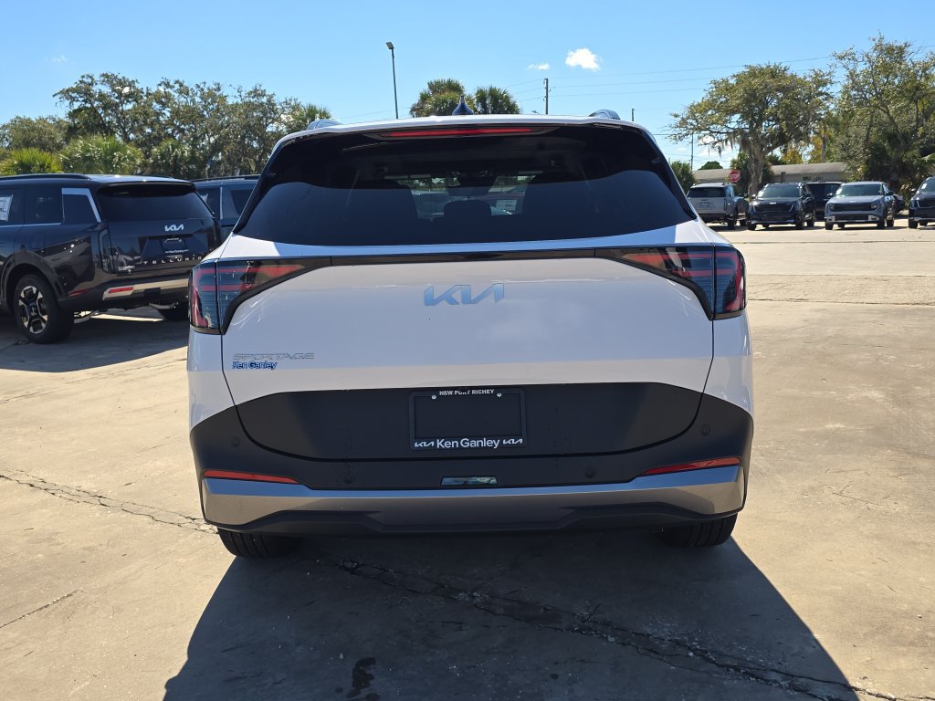 New 2027 Kia Sportage EX FWD image 8