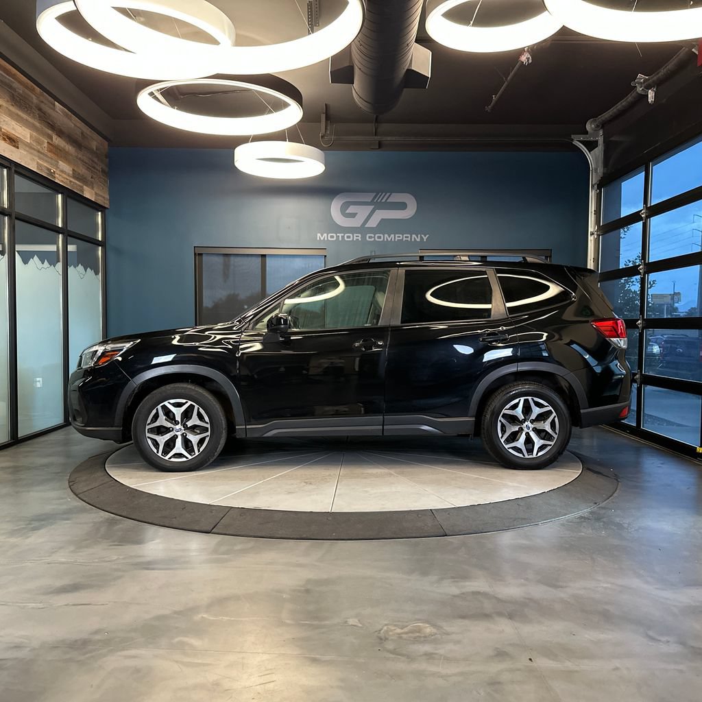 Used 2021 Subaru Forester Premium AWD/4WD image 6