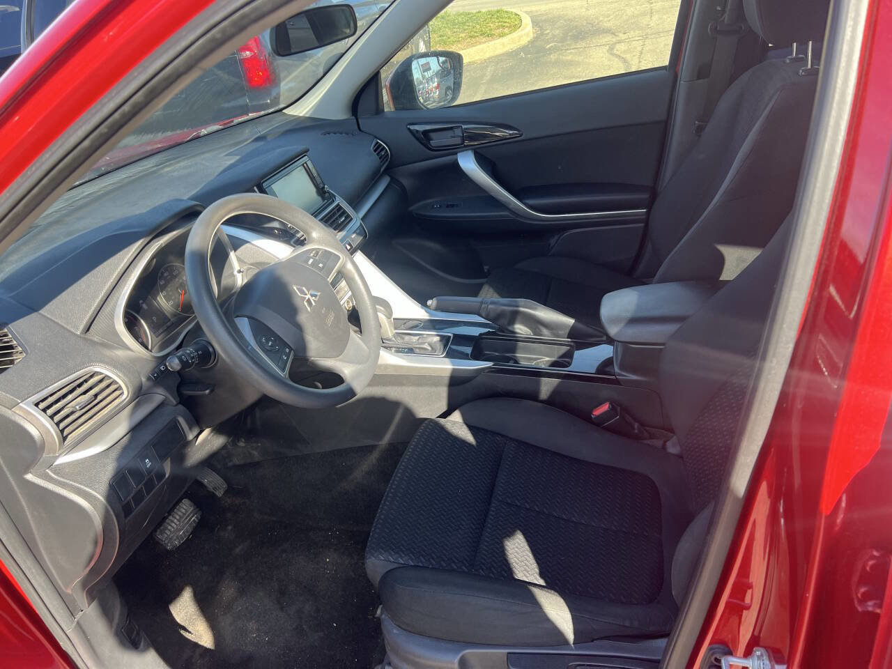 Used 2018 Mitsubishi Eclipse Cross ES image 18