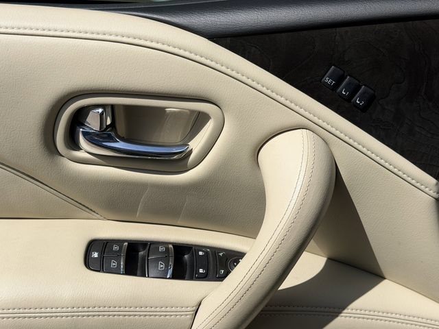 Used 2023 INFINITI QX80 Luxe w/ Cargo Package RWD image 23