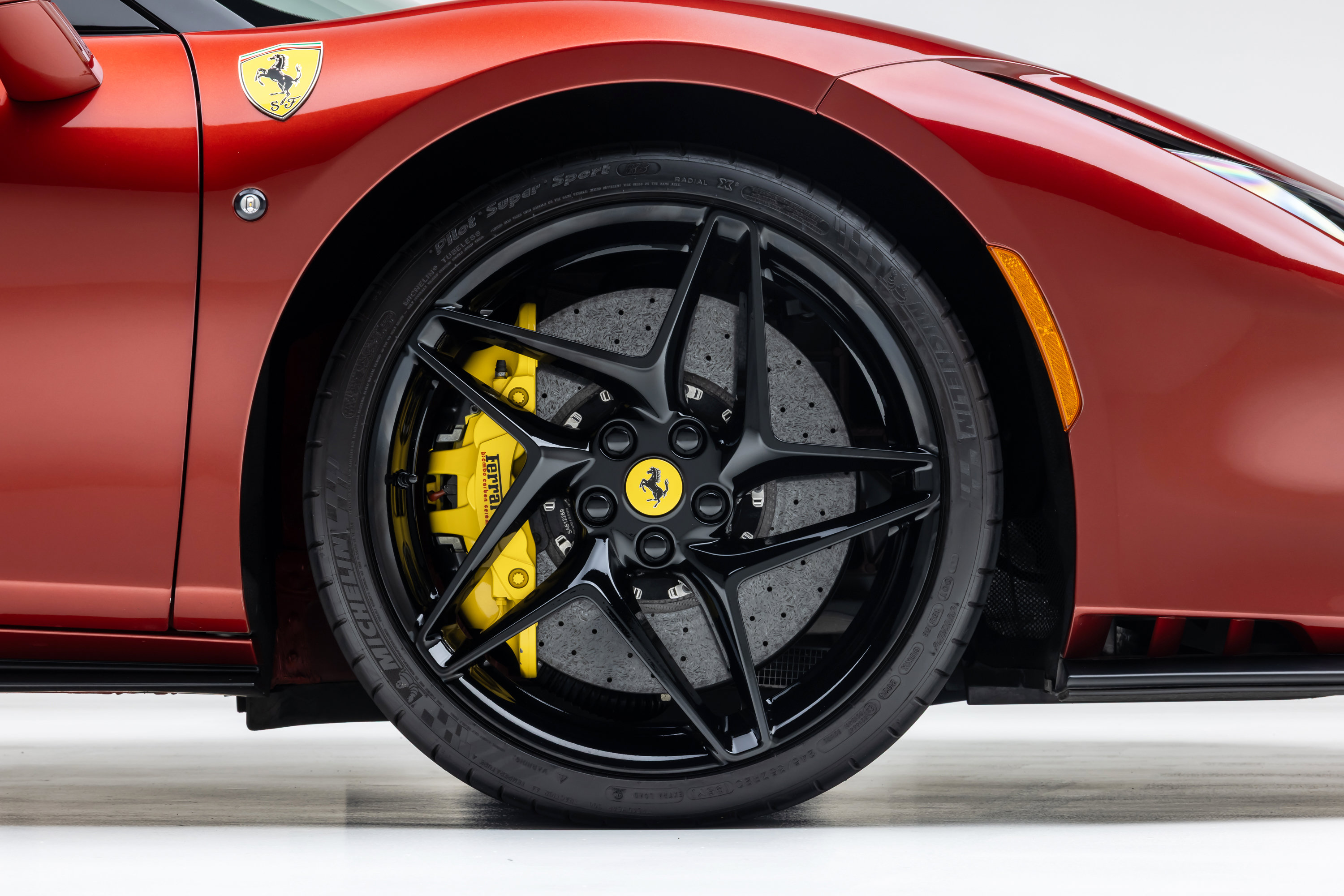 Certified 2022 Ferrari F8 Tributo RWD image 17