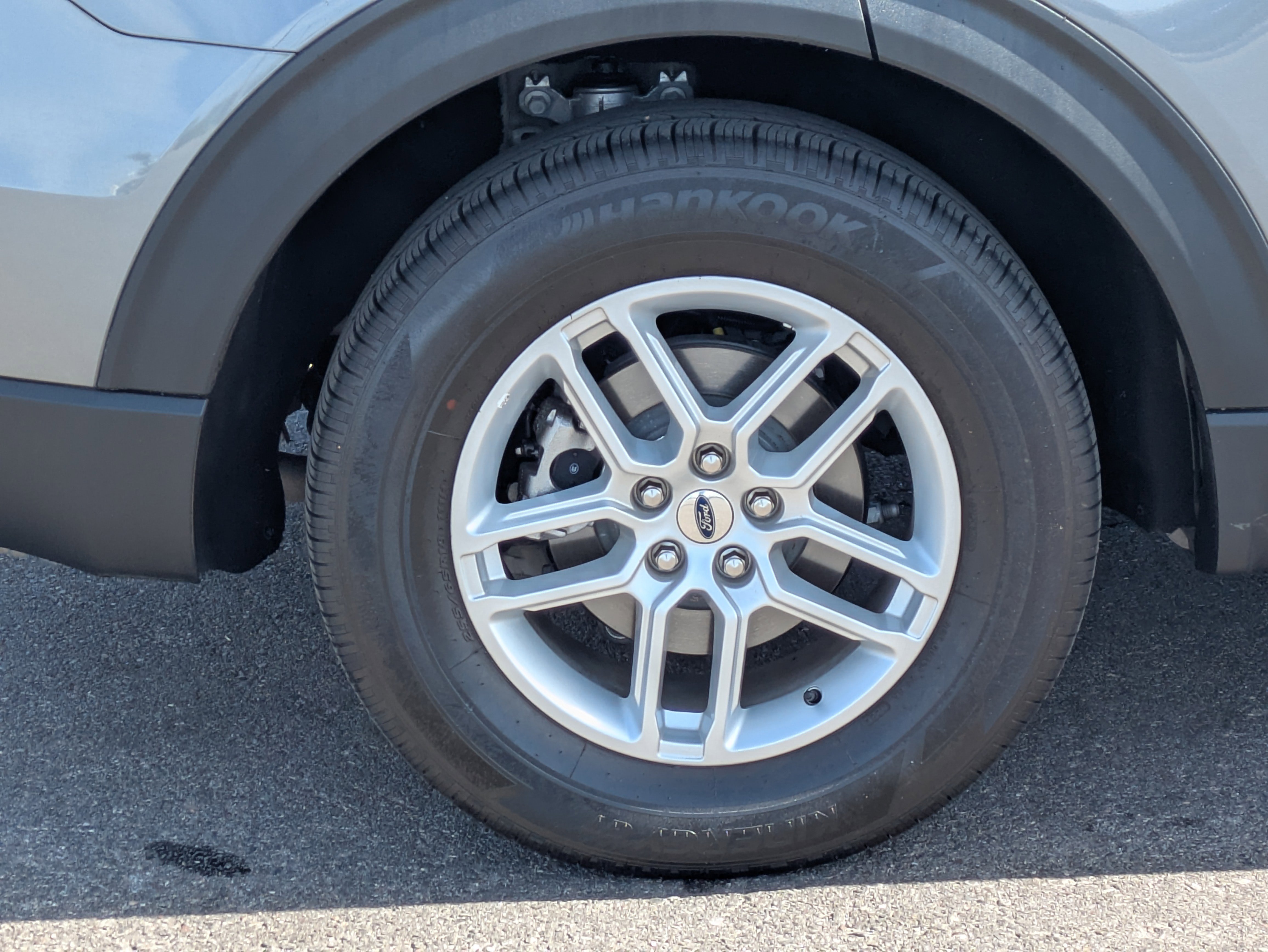 Used 2025 Ford Explorer Active w/ Active Comfort Package RWD image 10