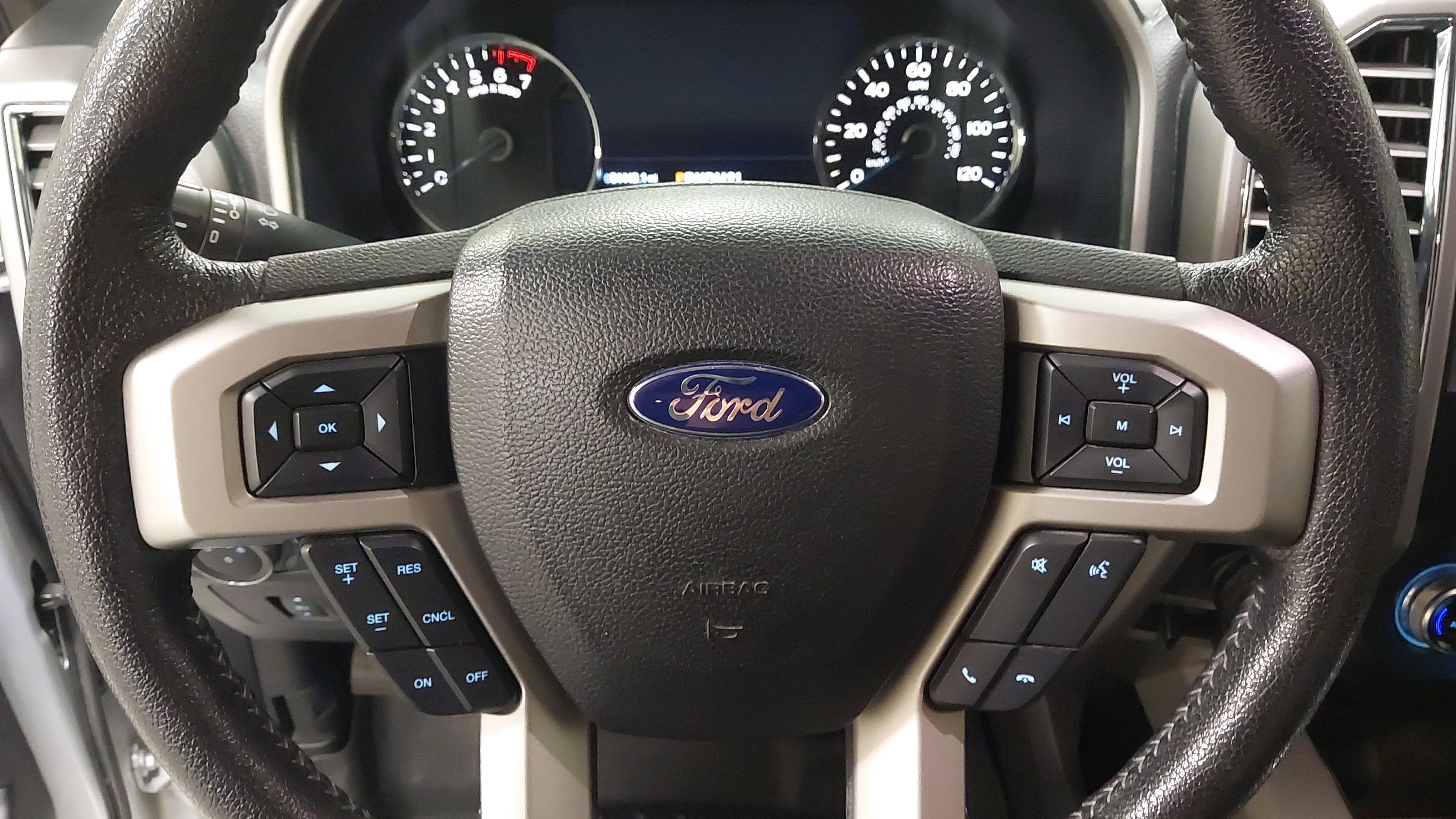 Used 2016 Ford F150 Lariat w/ Equipment Group 502A Luxury AWD/4WD image 35