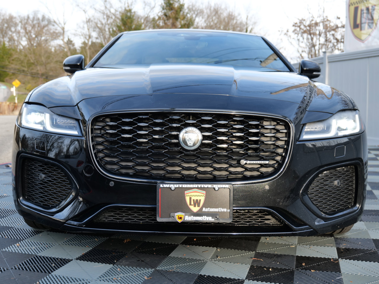 Used 2024 Jaguar XF R-Dynamic SE image 79