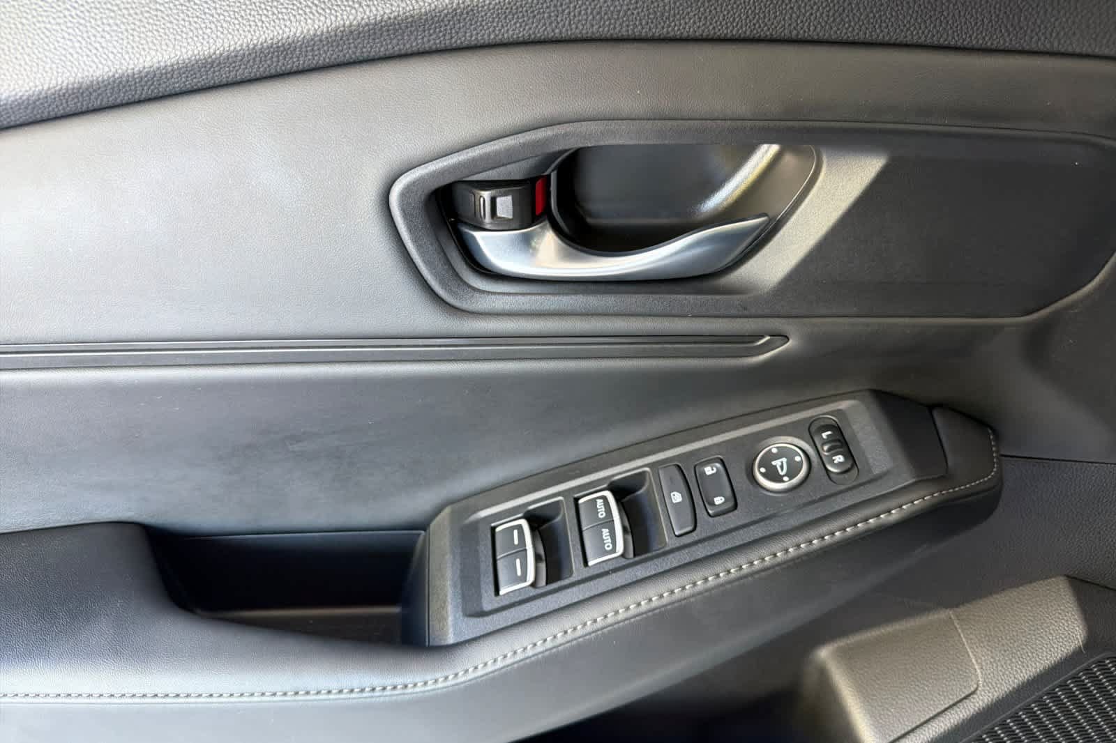 Used 2024 Honda Accord Sport image 12