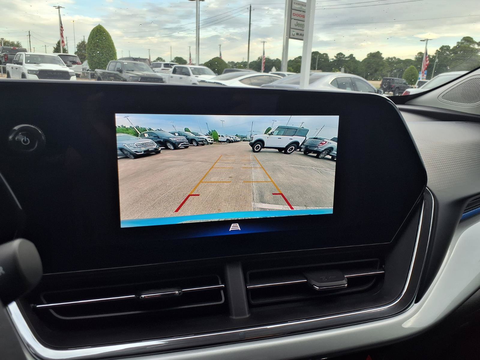 Used 2026 Chevrolet Trax LT FWD image 19
