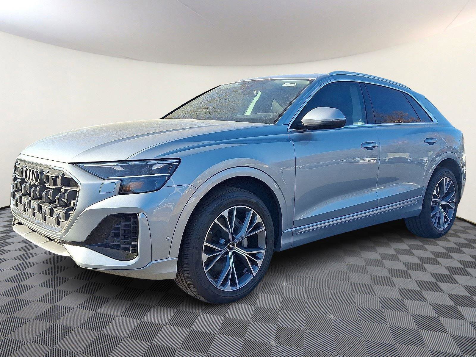 New 2025 Audi Q8 Premium image 3