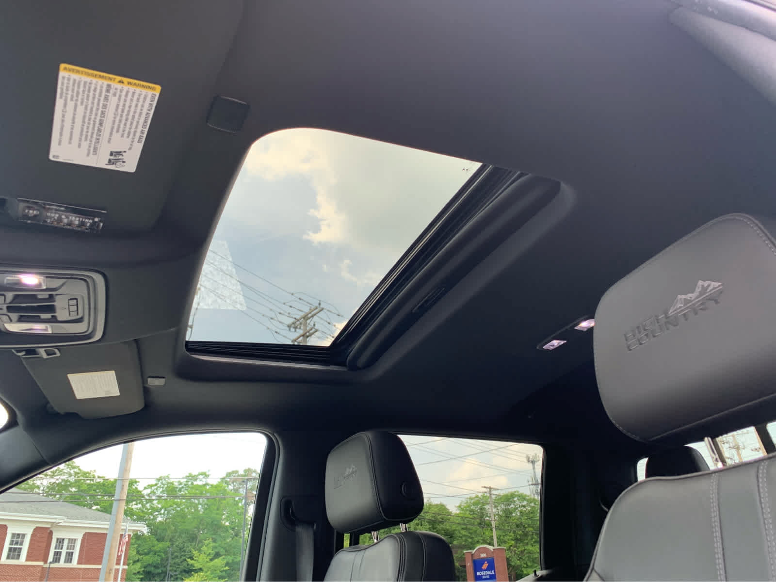Used 2019 Chevrolet Silverado 1500 High Country w/ Technology Package AWD/4WD image 25