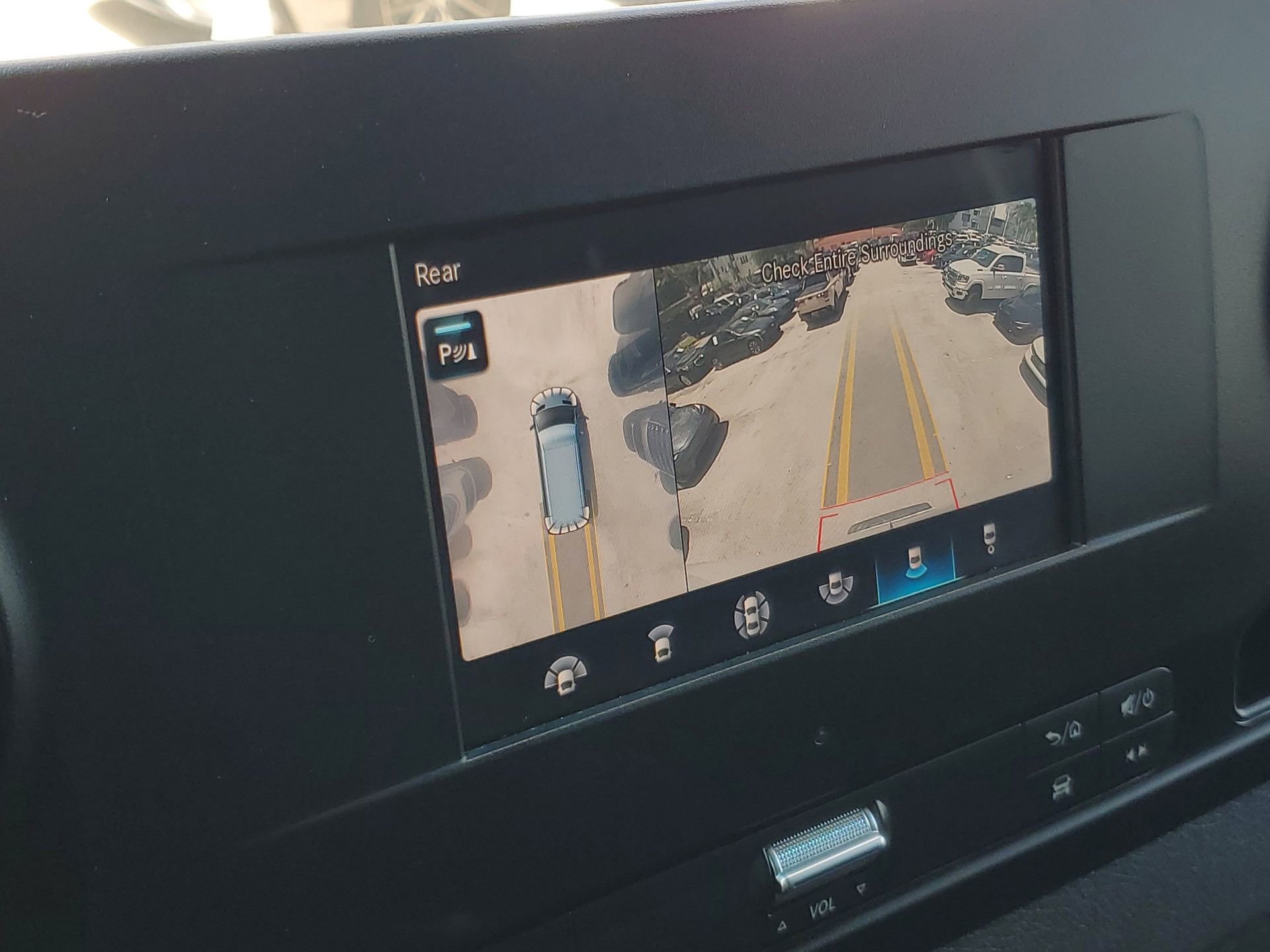 Used 2023 Mercedes-Benz Sprinter 144 Cargo image 25