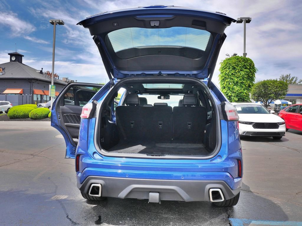 Used 2020 Ford Edge ST w/ Equipment Group 401A AWD/4WD image 16