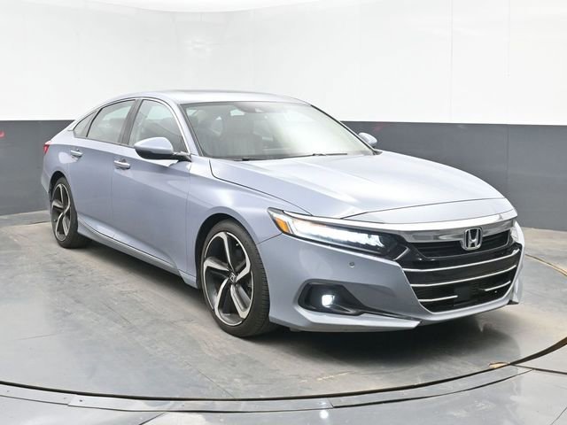 Used 2022 Honda Accord Touring image 2
