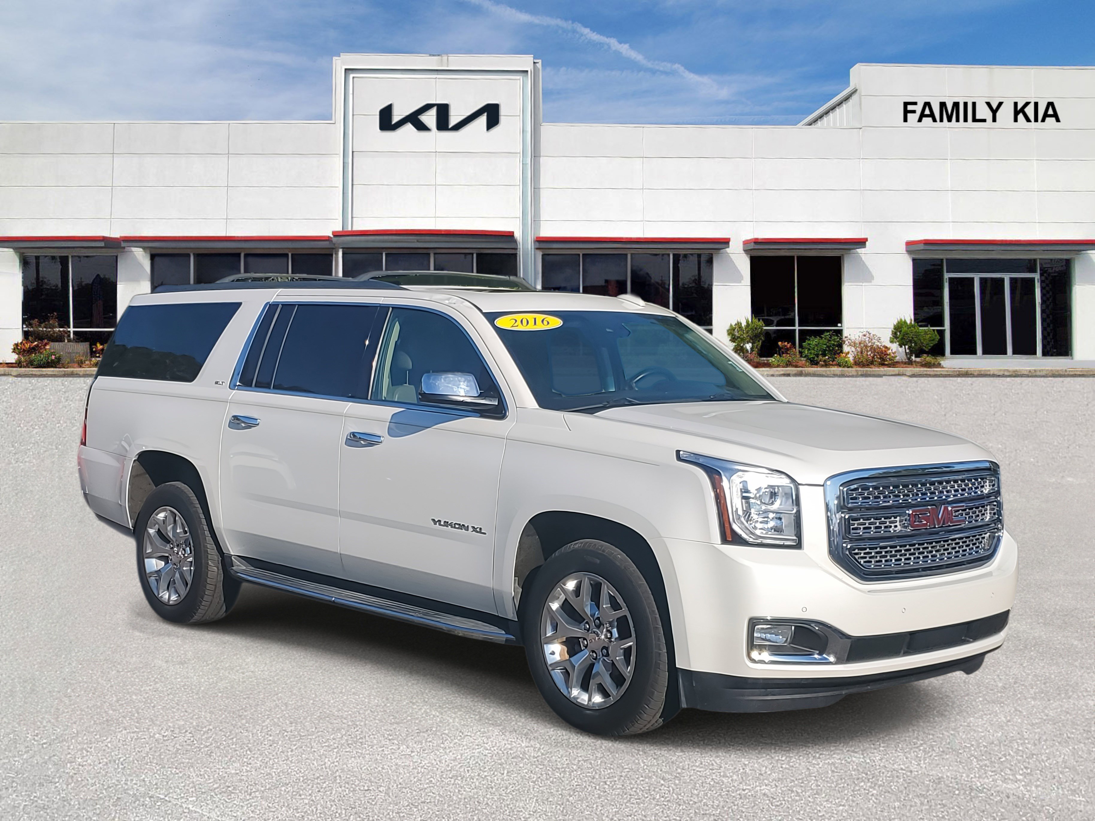 Used 2016 GMC Yukon XL SLT w/ Open Road Package