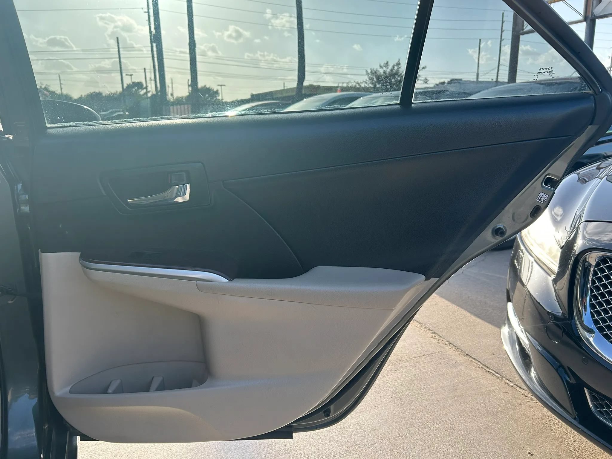 Used 2013 Toyota Camry XLE FWD image 18