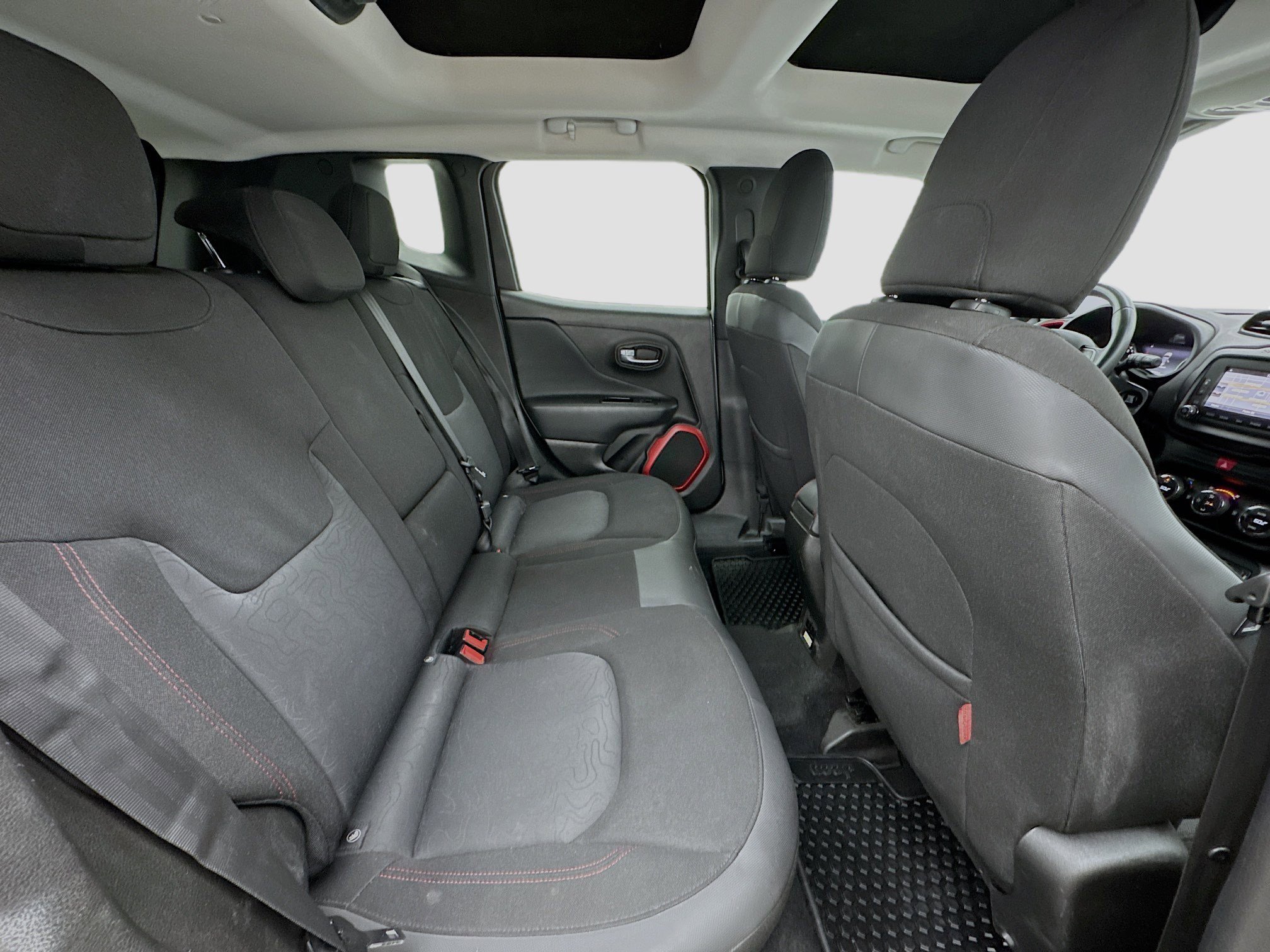 Used 2017 Jeep Renegade Trailhawk image 17