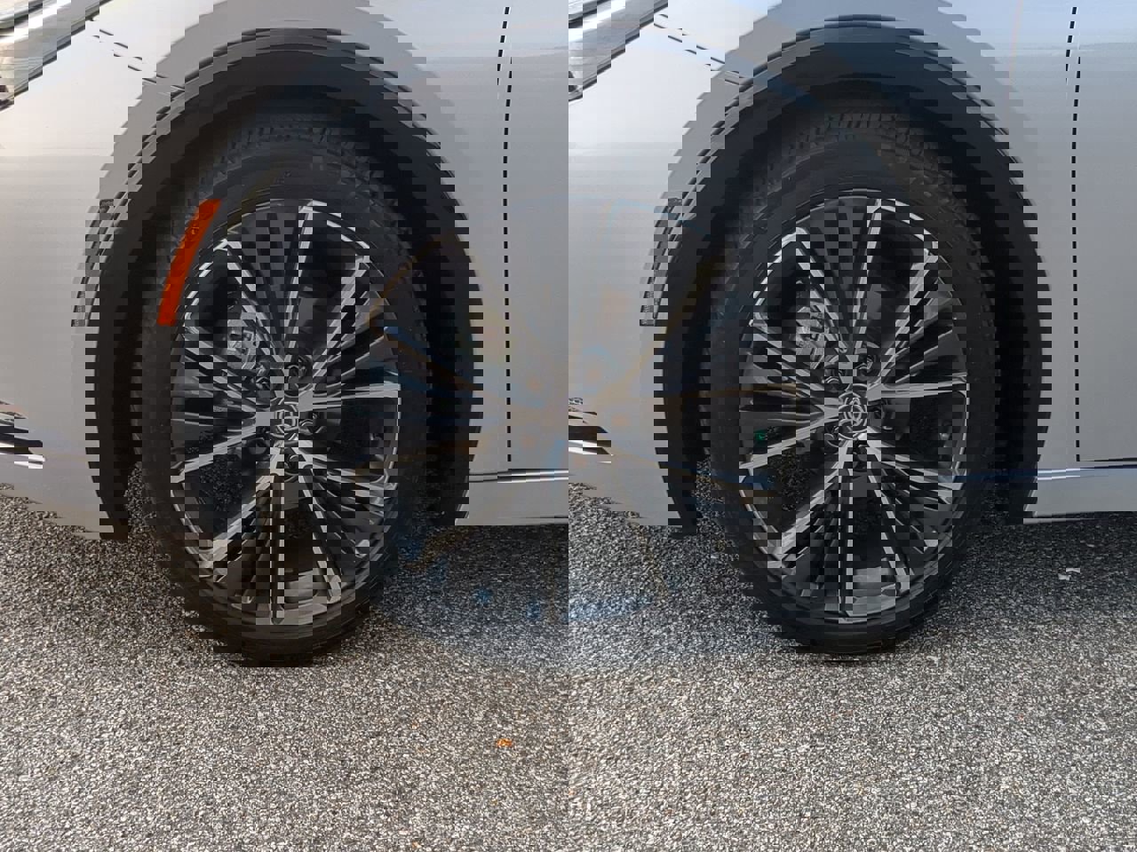 Used 2023 Toyota Prius XLE image 10