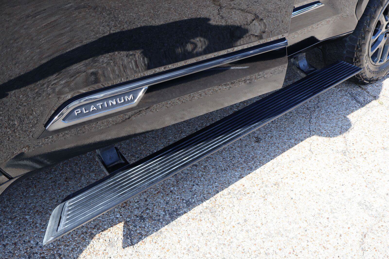 Used 2025 Toyota Sequoia Platinum AWD/4WD image 13